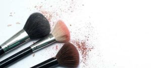 clean makeup brushes